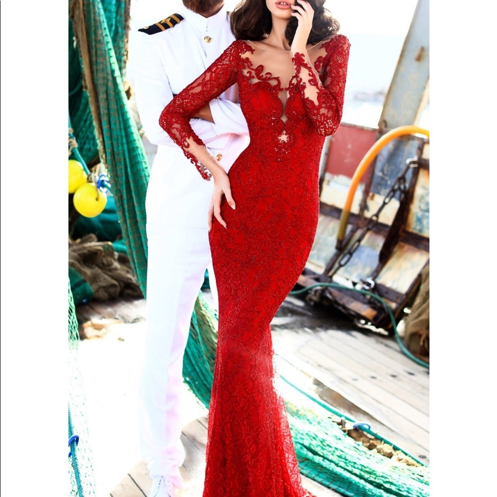 Tarik Ediz red lace dress size 4/6